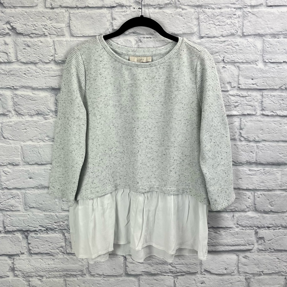Ann Taylor LOFT Speckled Sweater in Light Grey with 3/4 Sleeves, Size Medium